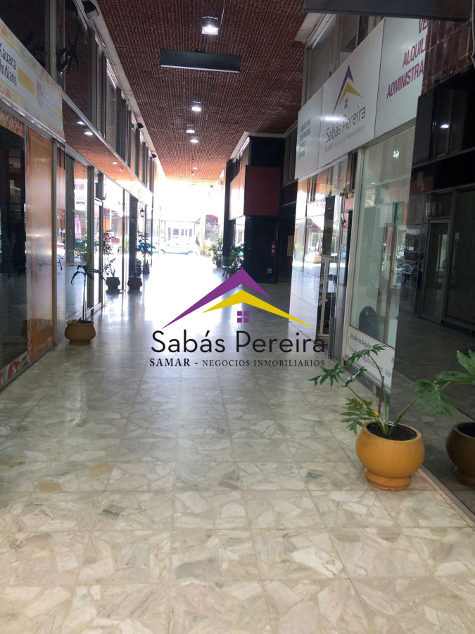 Local Comercial ID.41120 - VENTA LOCAL COMERCIAL PUNTA DEL ESTE GORLERO