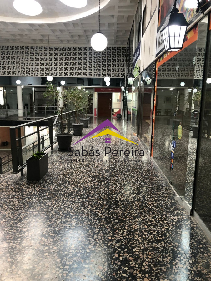Local Comercial ID.41214 - ALQUILER LOCAL COMERCIAL PUNTA DEL ESTE