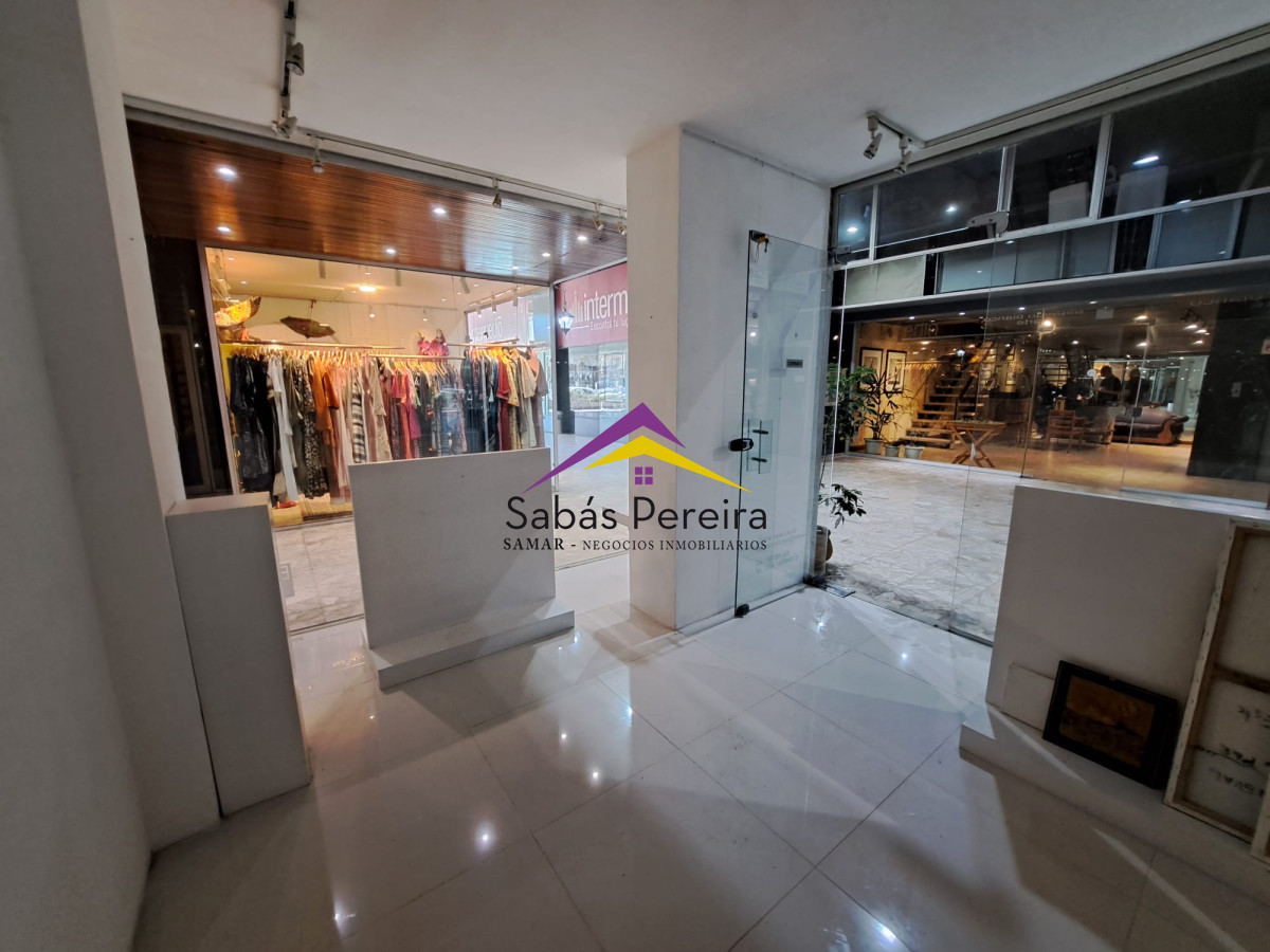 Local Comercial ID.41064 - Alquiler de Local Comercial en Punta del Este