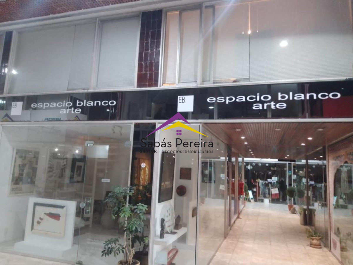 Local Comercial ID.41064 - Alquiler de Local Comercial en Punta del Este