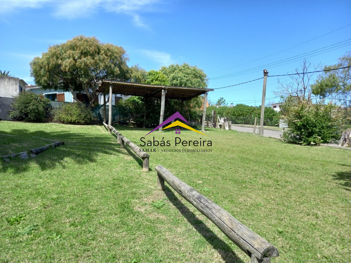 Terreno ID.41021 - Venta Terreno esquina 400m2, Piriápolis Centro, Maldonado