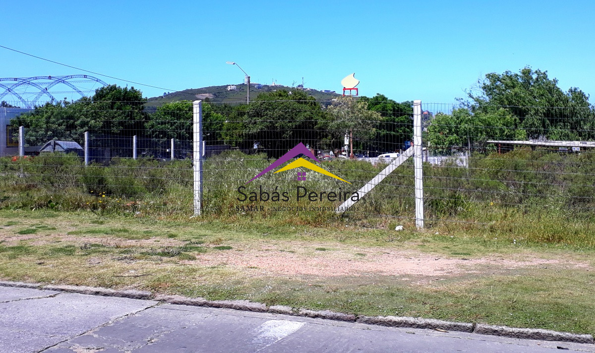 Terreno ID.40792 - Venta Terreno 8750m2 Centro Piriápolis, Maldonado