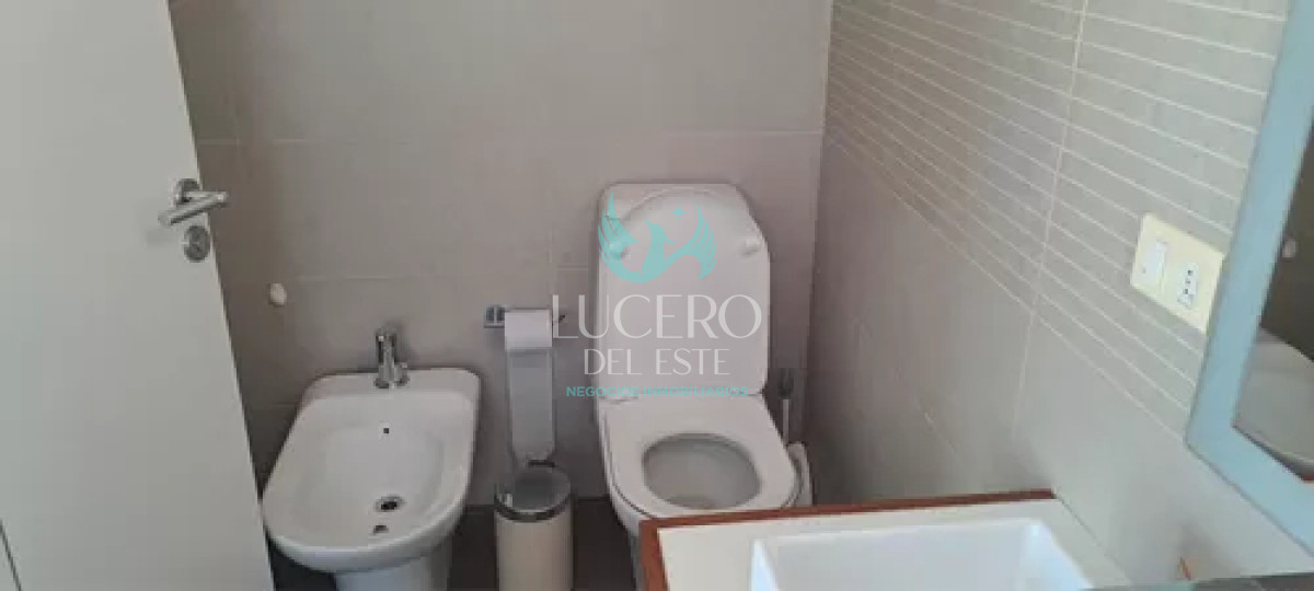 Apartamento ID.1295 - Alquiler invernal apartamento 3 dormitorios 2 baños en Punta del este, península