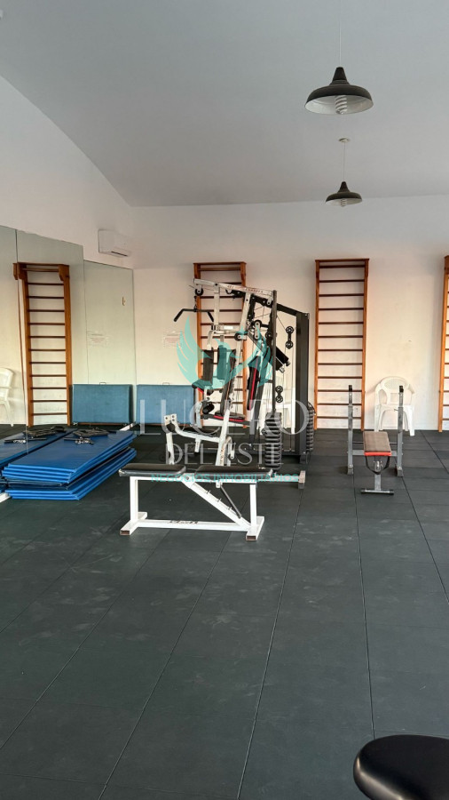 Apartamento ID.1042 - Venta apartamento 1 dormitorio y medio en Punta del este, Primera línea