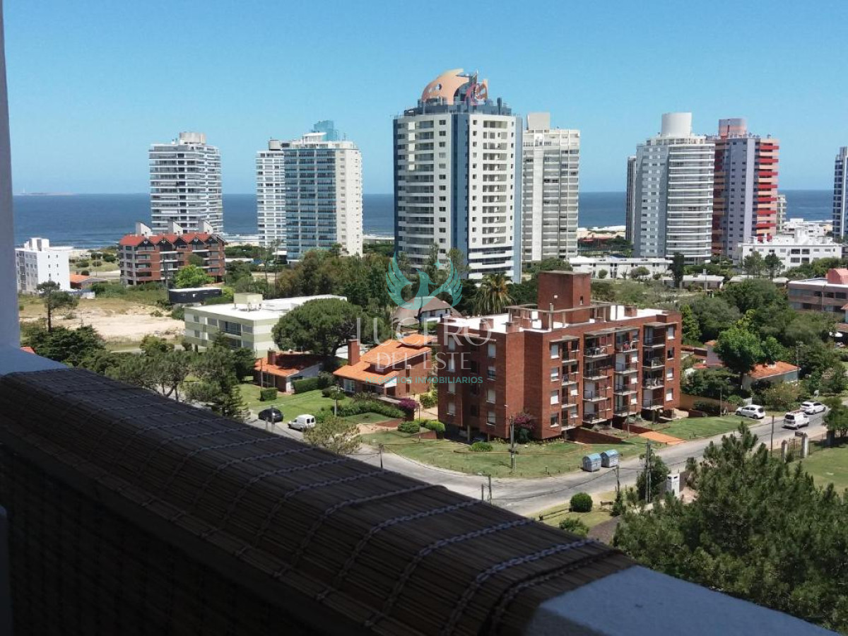 Apartamento ID.1241 - Alquiler Anual o Invernal Apartamento 2 dormitorios en Punta del este, Aidy Grill