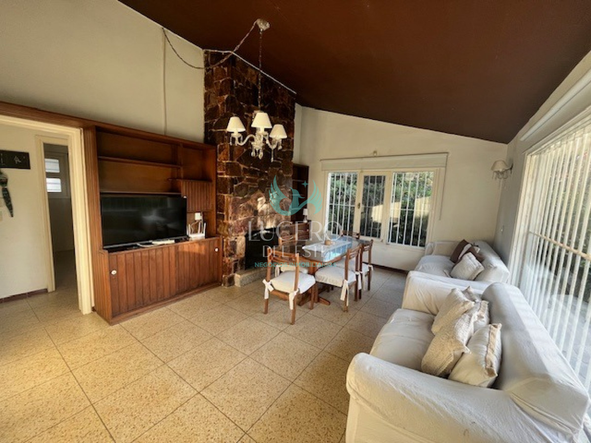 Casa ID.1544 - Alquiler hermosa casa 3 dormitorios 2 baños en Punta del este, San Rafael