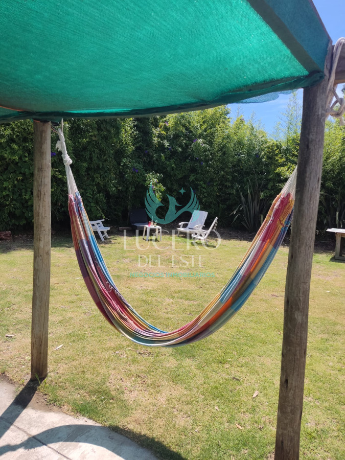 Casa ID.1461 - Alquiler Casa 3 dormitorios 2 baños y amplio jardín en La Barra, El Tesoro