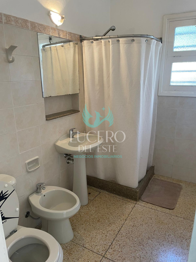 Casa ID.1544 - Alquiler hermosa casa 3 dormitorios 2 baños en Punta del este, San Rafael