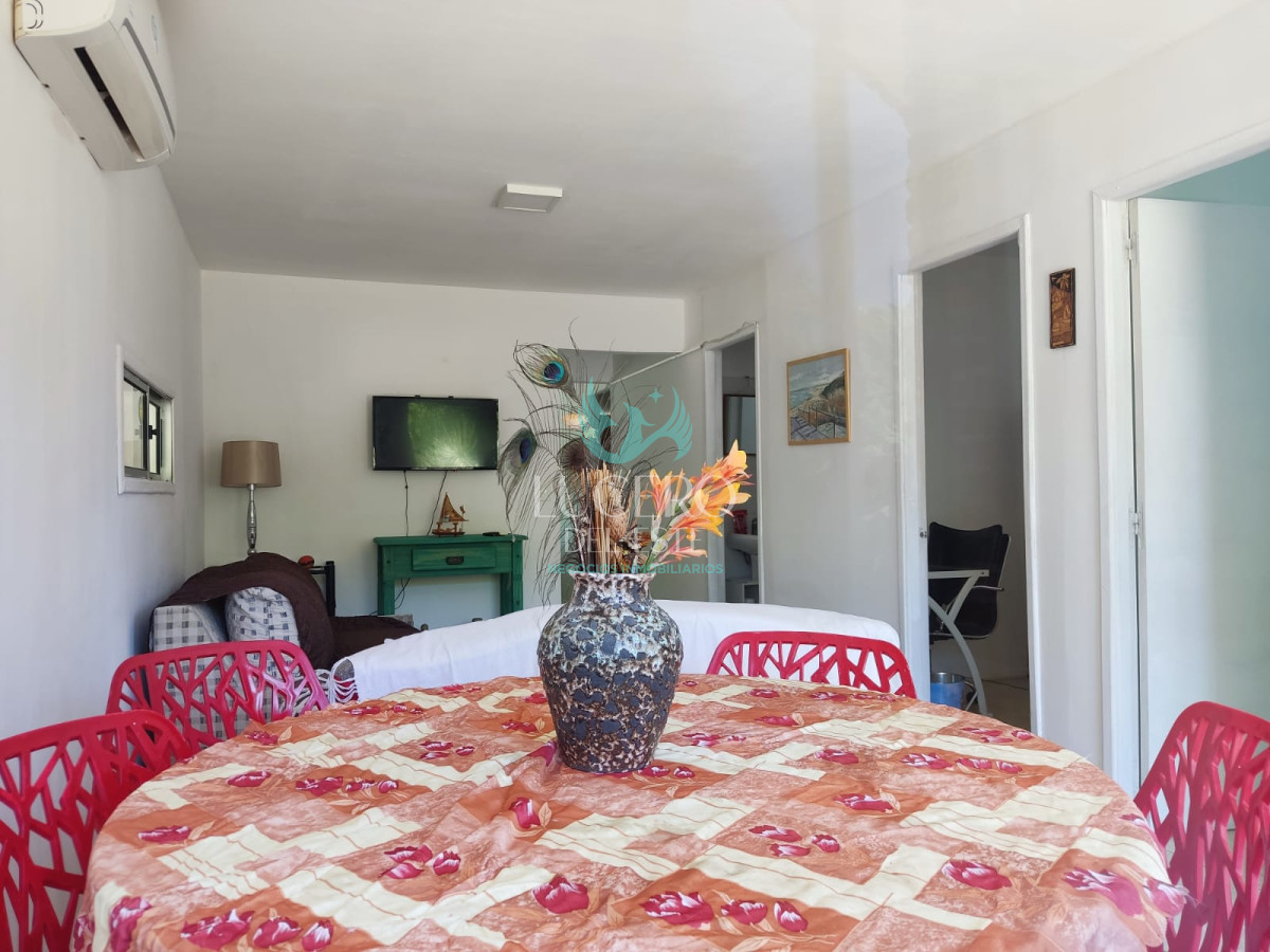 Casa ID.1461 - Alquiler Casa 3 dormitorios 2 baños y amplio jardín en La Barra, El Tesoro