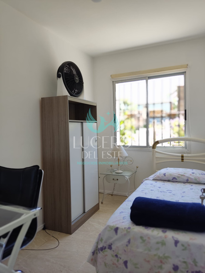 Casa ID.1461 - Alquiler Casa 3 dormitorios 2 baños y amplio jardín en La Barra, El Tesoro