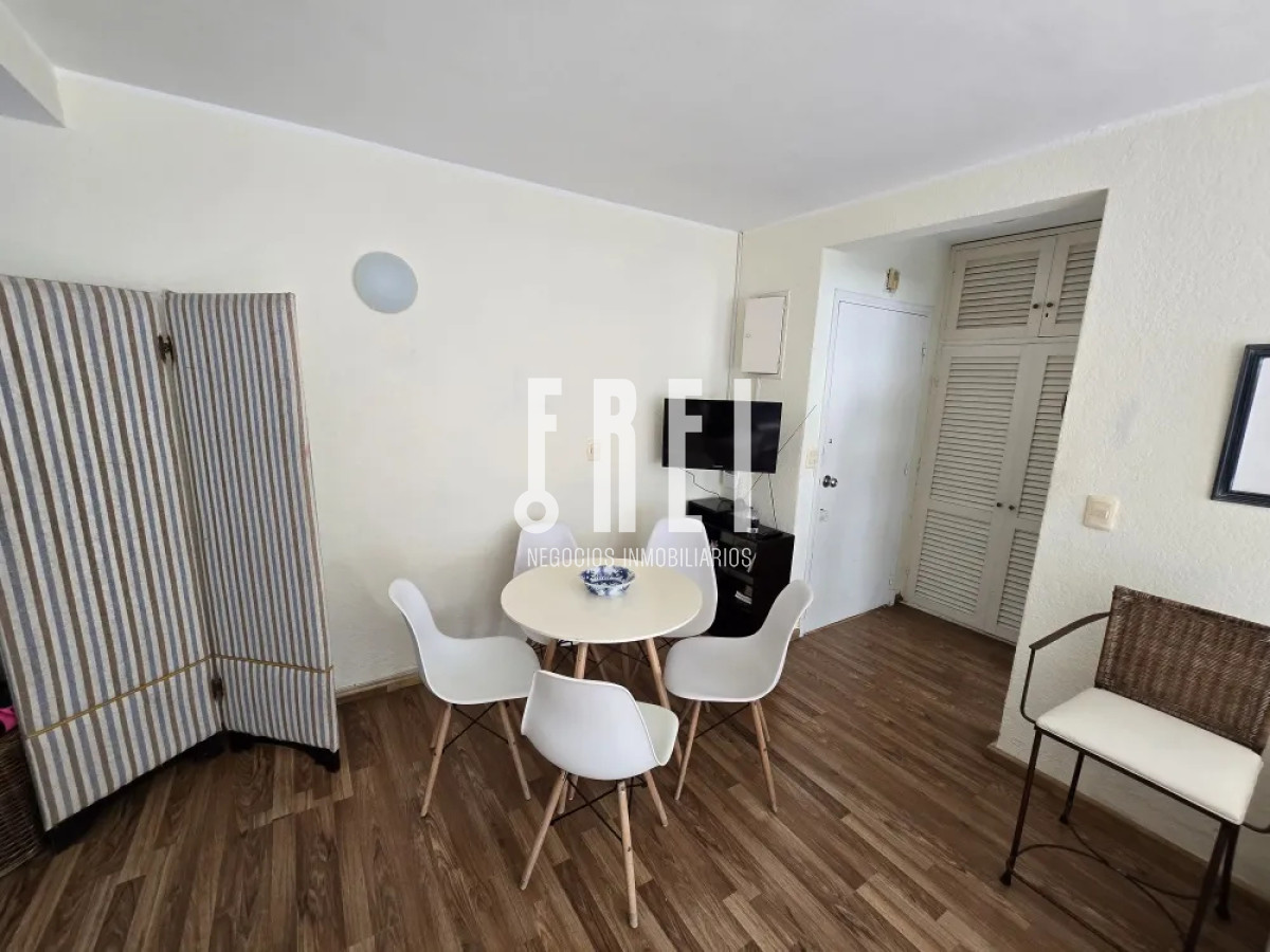 Apartamento ID.353 - Alquiler Apartamento con vista al mar 1 dormitorio en Península, Punta del este 