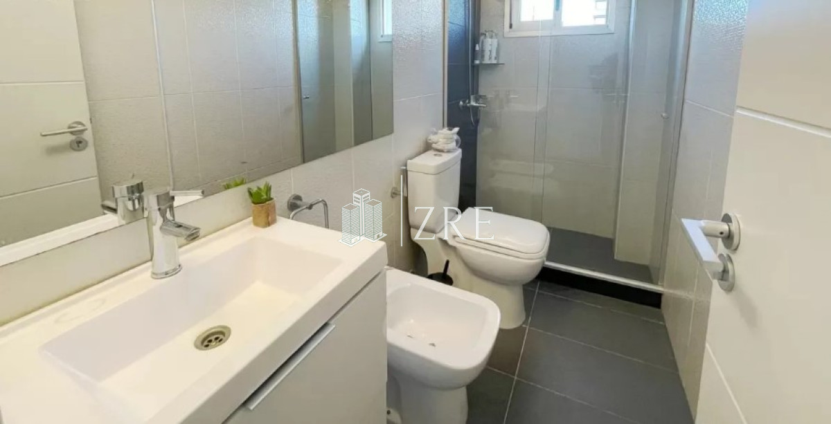 Apartamento ID.858 - Venta apartamento de 3 dormitorios 2 baños en zona Centro de Maldonado 