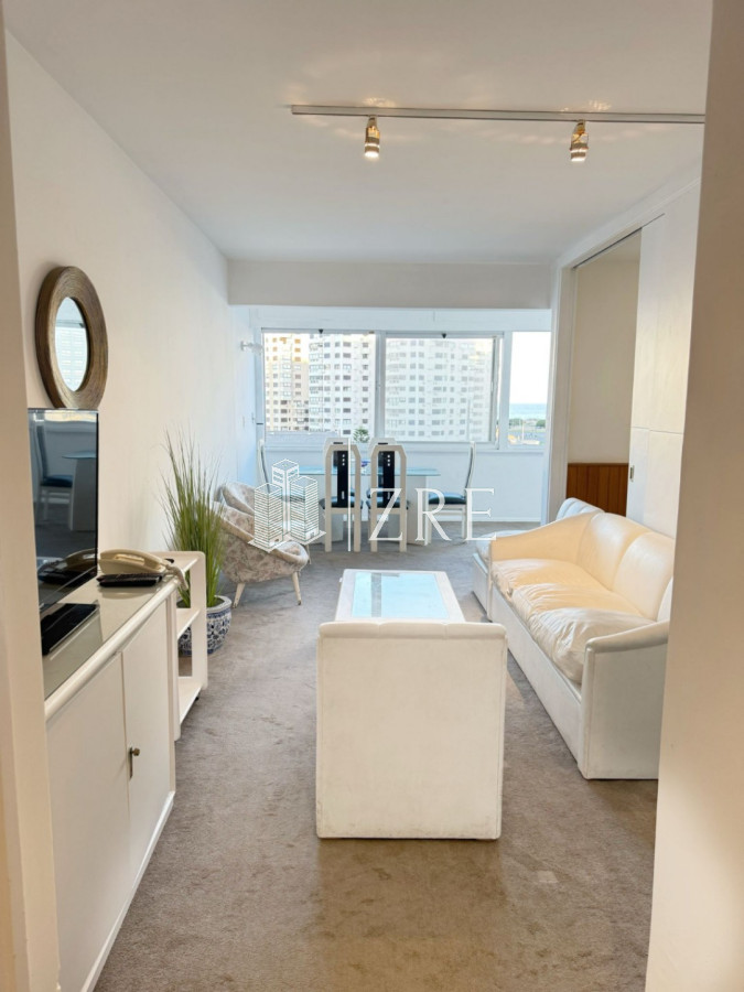 Apartamento ID.943 - Venta apartamento 1 dormitorio y medio en Punta del este, Primera línea