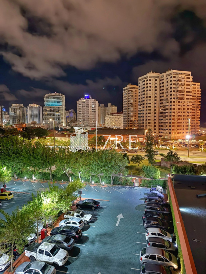 Apartamento ID.943 - Venta apartamento 1 dormitorio y medio en Punta del este, Primera línea