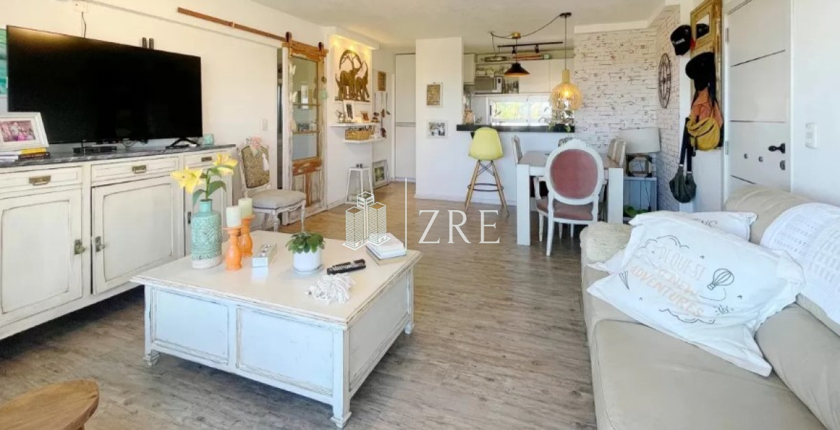 Apartamento ID.858 - Venta apartamento de 3 dormitorios 2 baños en zona Centro de Maldonado 