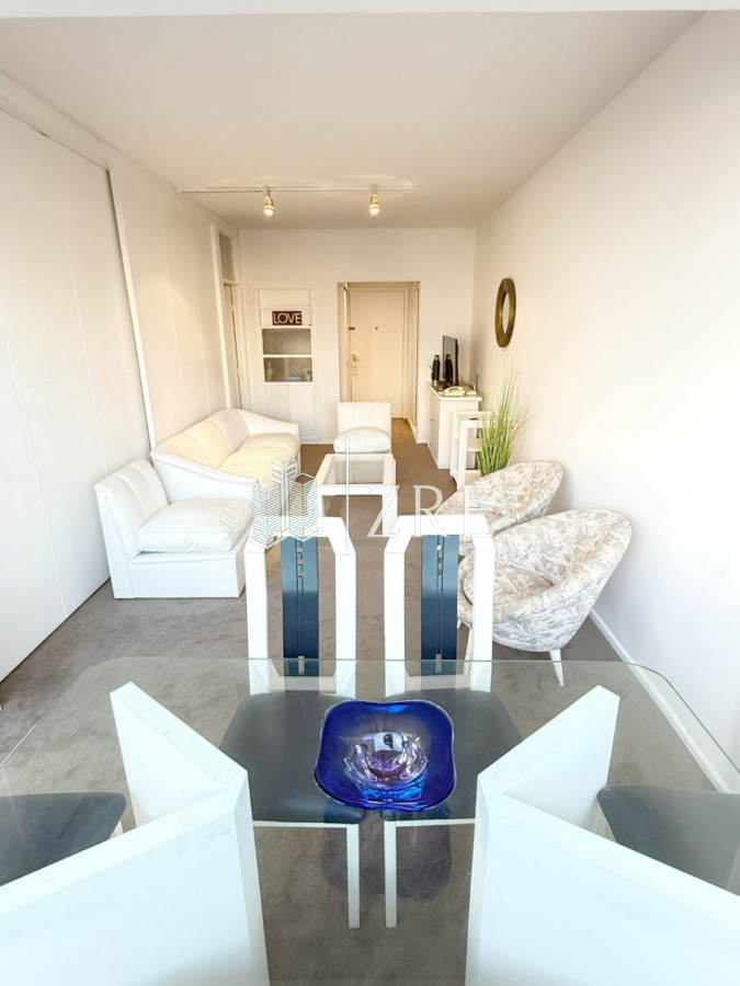 Apartamento ID.943 - Venta apartamento 1 dormitorio y medio en Punta del este, Primera línea