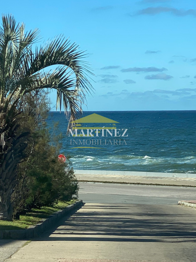 Apartamento ID.62 - Alquiler lindo monoambiente con cochera en Península, Punta del este