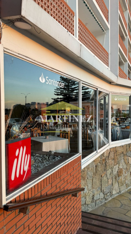 Apartamento ID.13 - Venta apartamento 1 dormitorio y medio en Punta del este, Primera línea