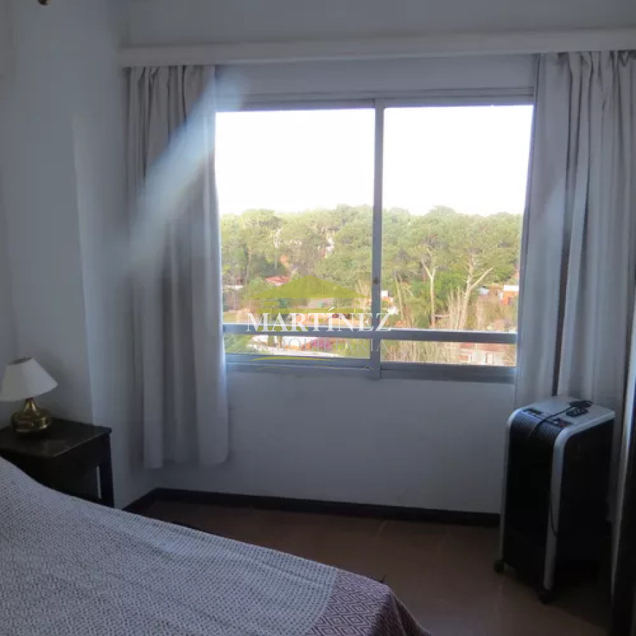 Apartamento ID.21 - Alquiler Apartamento 1 dormitorio, Vista al mar en Av. Roosevelt, Punta del este