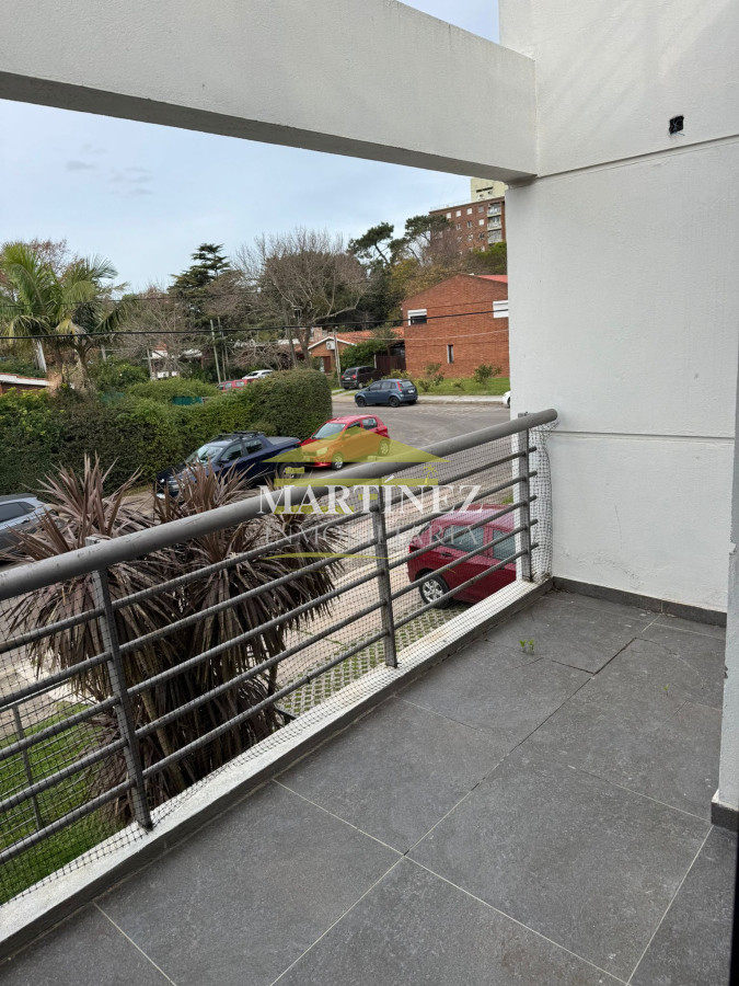 Apartamento ID.104 - Venta apartamento 3 dormitorios 2 baños con Terraza y parrillero en Centro de Maldonado