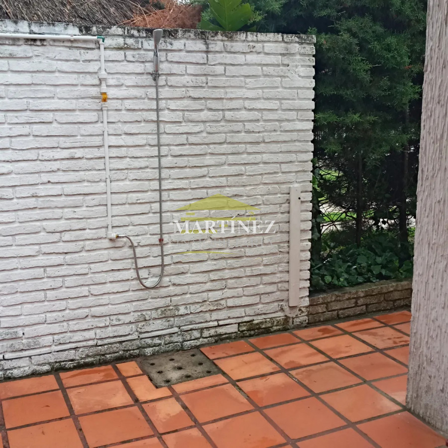 Apartamento ID.58 - Alquiler apartamento 1 dormitorio con Patio y Parrillero en Punta del este, Parada 7 Mansa