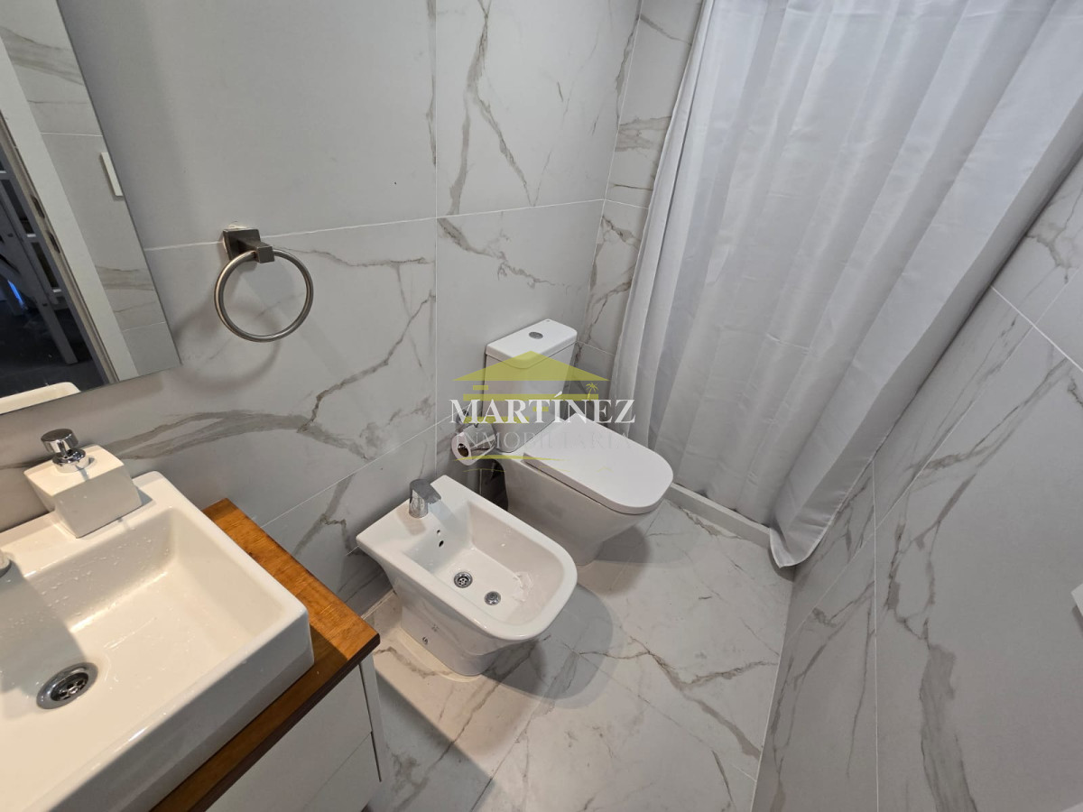 Apartamento ID.12 - Venta Apartamento 1 dormitorio y medio en edificio View I Punta del este