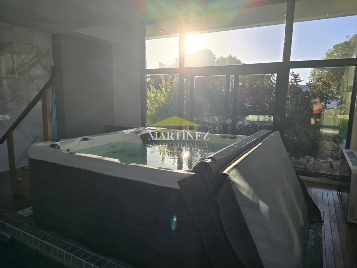 Apartamento ID.12 - Venta Apartamento 1 dormitorio y medio en edificio View I Punta del este