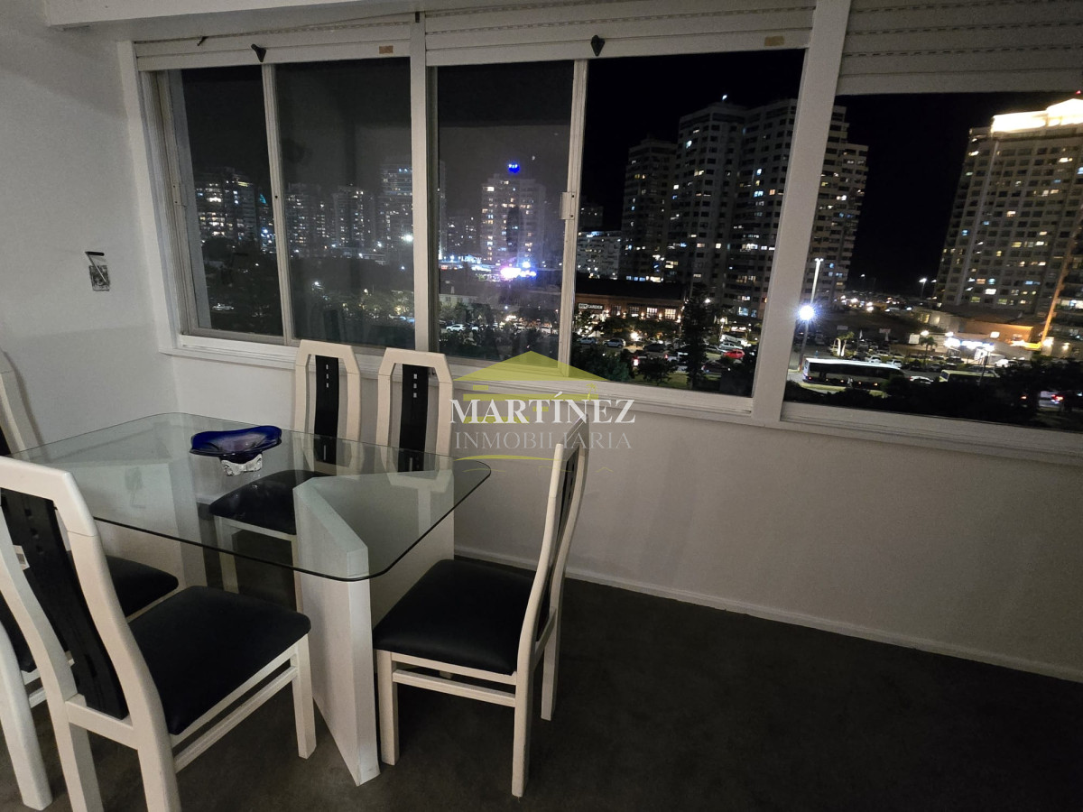Apartamento ID.13 - Venta apartamento 1 dormitorio y medio en Punta del este, Primera línea
