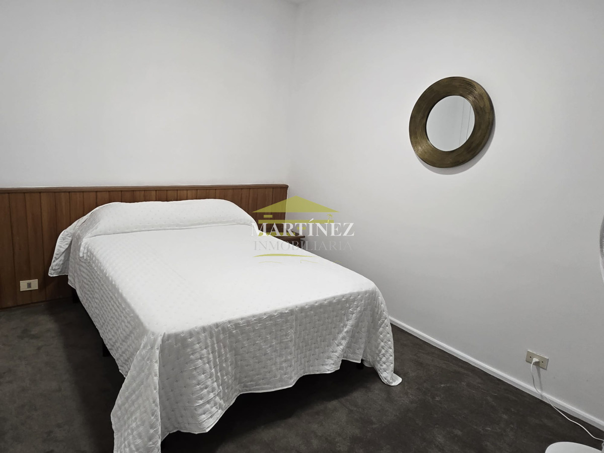 Apartamento ID.13 - Venta apartamento 1 dormitorio y medio en Punta del este, Primera línea