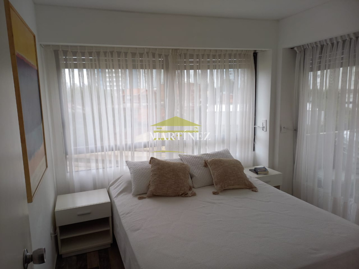 Apartamento ID.106 - Alquiler de verano apartamento 3 dormitorios en Punta del este, Parada 1 Brava