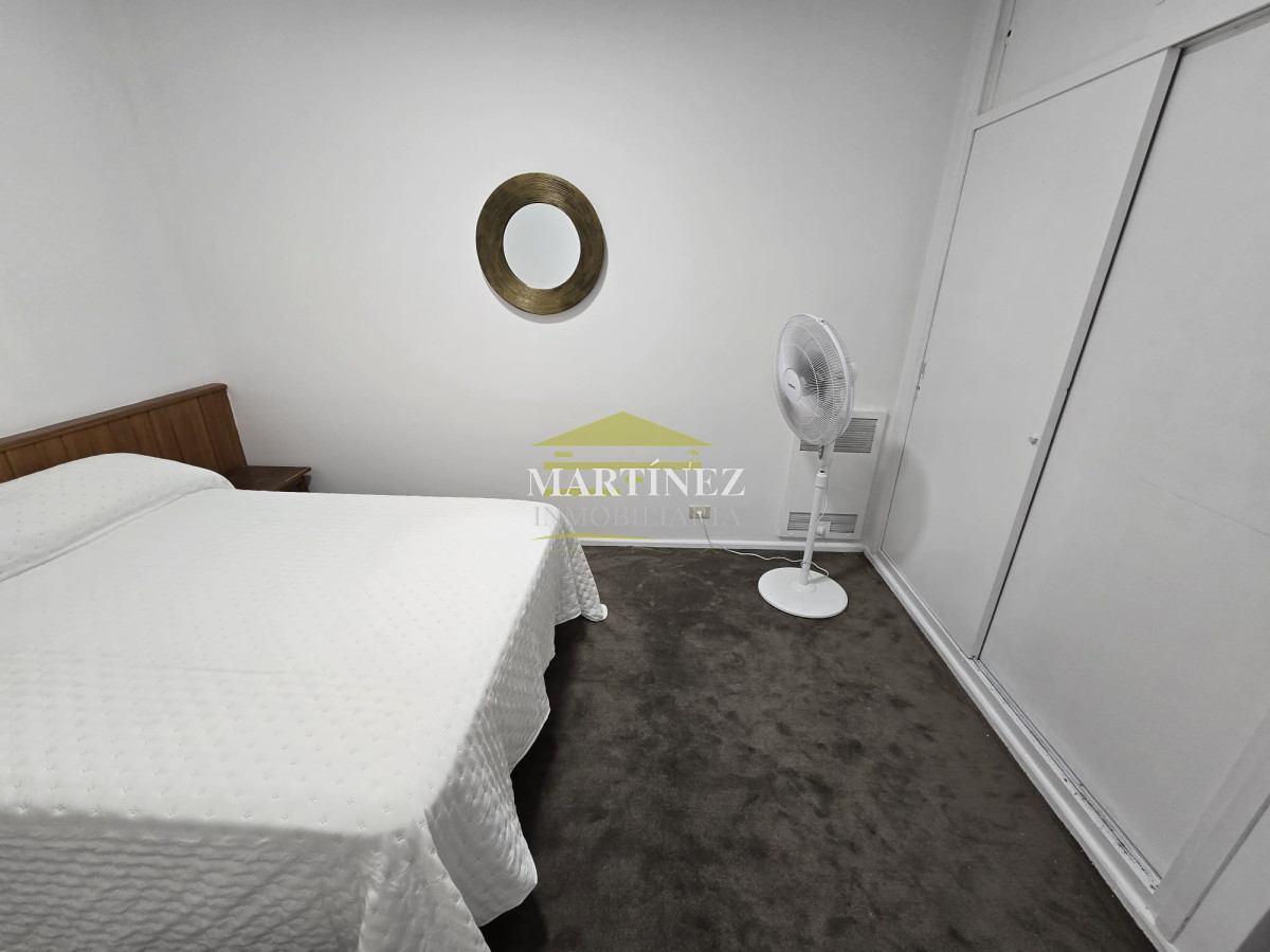 Apartamento ID.13 - Venta apartamento 1 dormitorio y medio en Punta del este, Primera línea