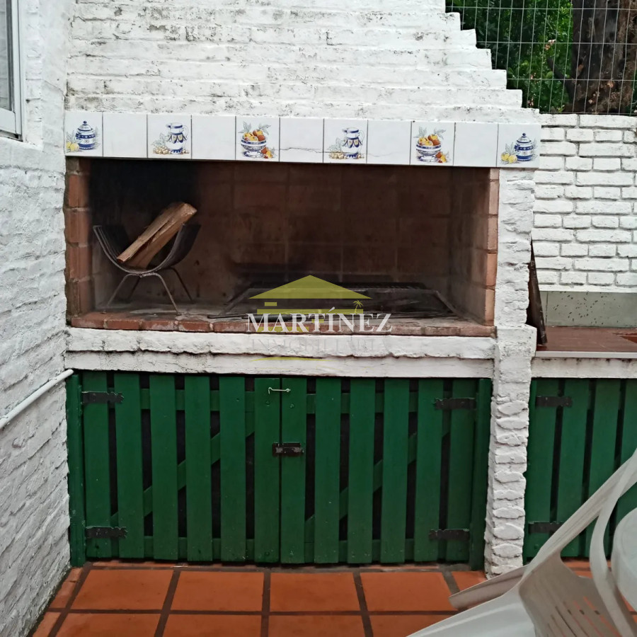 Apartamento ID.58 - Alquiler apartamento 1 dormitorio con Patio y Parrillero en Punta del este, Parada 7 Mansa
