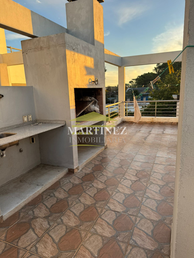 Apartamento ID.104 - Venta apartamento 3 dormitorios 2 baños con Terraza y parrillero en Centro de Maldonado