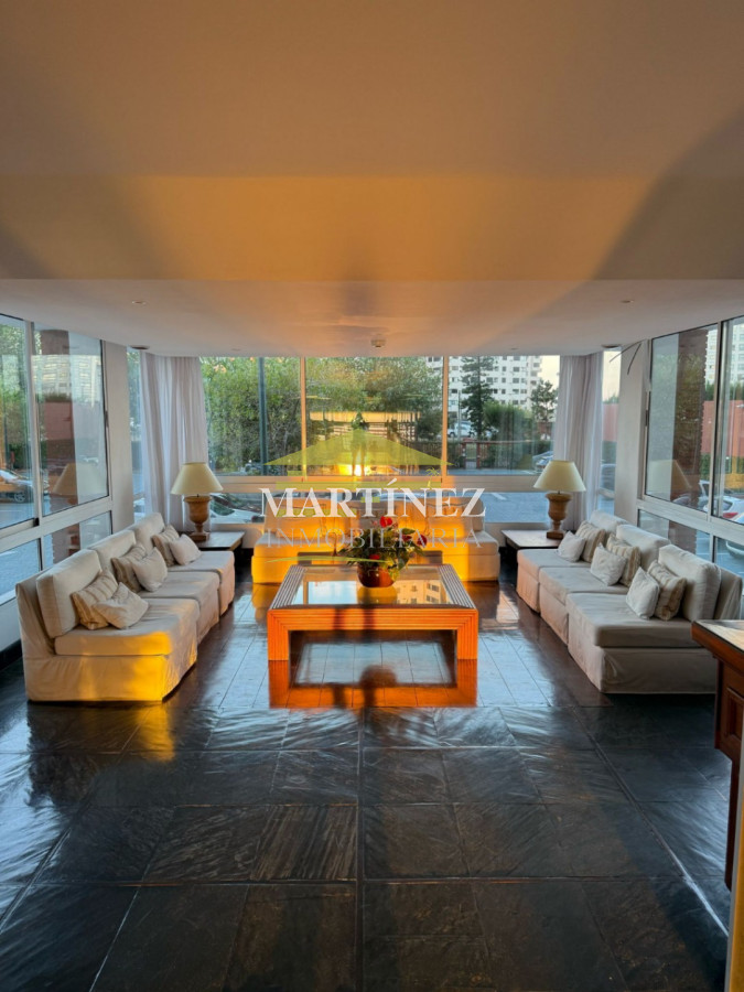 Apartamento ID.13 - Venta apartamento 1 dormitorio y medio en Punta del este, Primera línea