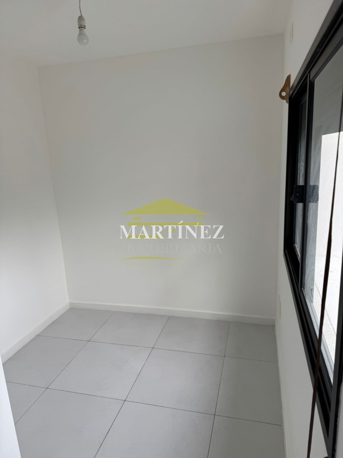 Apartamento ID.104 - Venta apartamento 3 dormitorios 2 baños con Terraza y parrillero en Centro de Maldonado