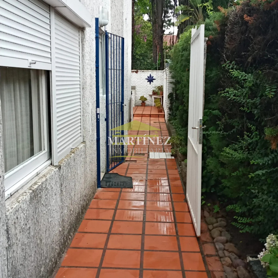 Apartamento ID.58 - Alquiler apartamento 1 dormitorio con Patio y Parrillero en Punta del este, Parada 7 Mansa