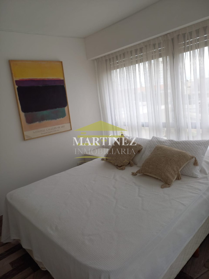 Apartamento ID.106 - Alquiler de verano apartamento 3 dormitorios en Punta del este, Parada 1 Brava