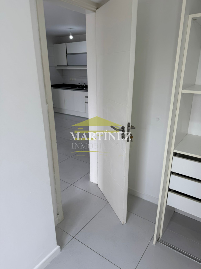 Apartamento ID.104 - Venta apartamento 3 dormitorios 2 baños con Terraza y parrillero en Centro de Maldonado