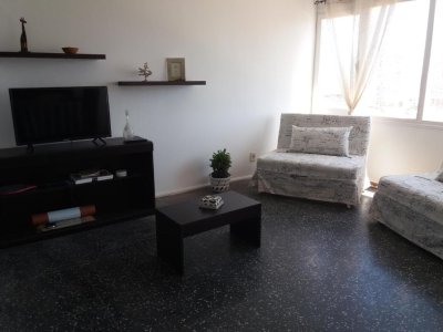 Alquiler Anual o Invernal Apartamento 2 dormitorios en Punta del este, Aidy Grill