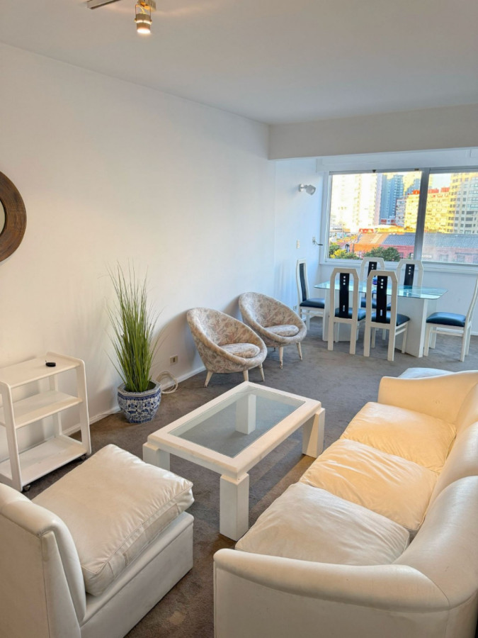 Venta apartamento 1 dormitorio y medio en Punta del este, Primera línea