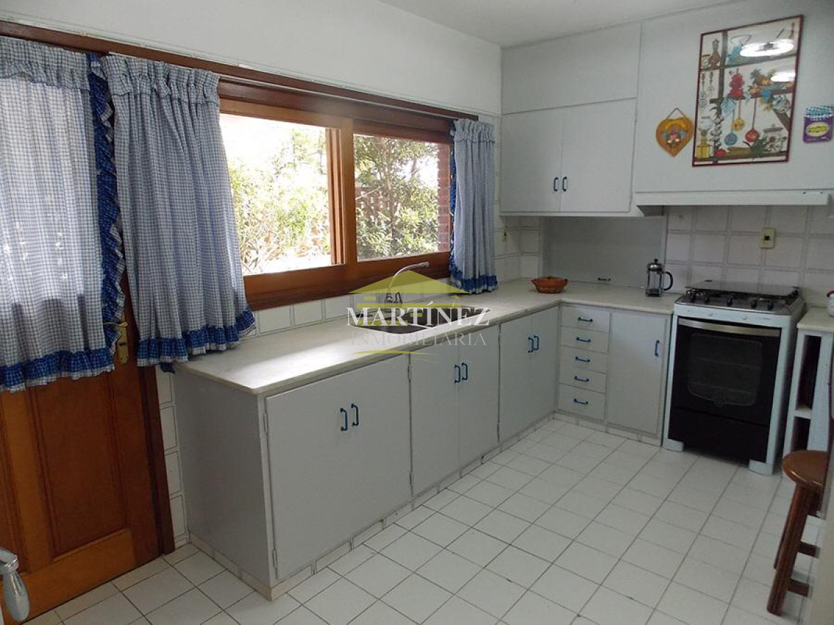 Casa ID.10 - Gran Casa en alquiler a metros del mar en Punta del este