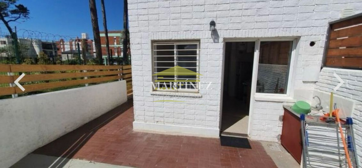 Casa ID.57 - Alquiler hermosa casa 2 y medio dormitorios 2 baños en Punta del este, Parada 14
