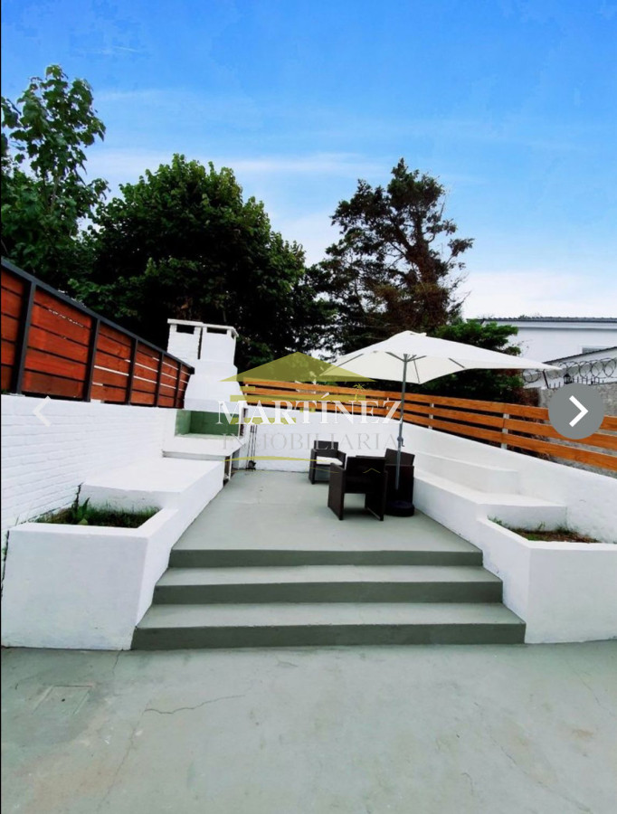Casa ID.57 - Alquiler hermosa casa 2 y medio dormitorios 2 baños en Punta del este, Parada 14