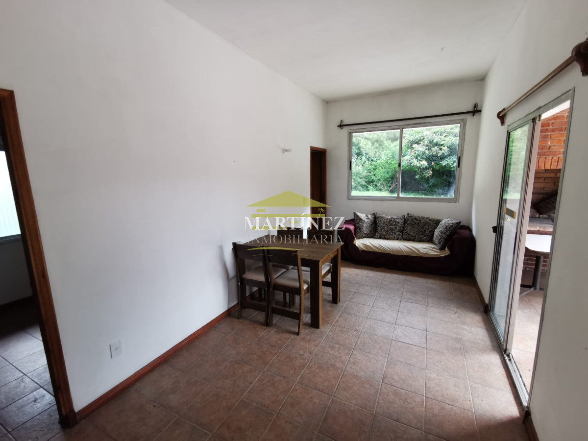 Casa ID.134 - Venta Chalet con un total de 6 dormitorios en Cantegril, Punta del este