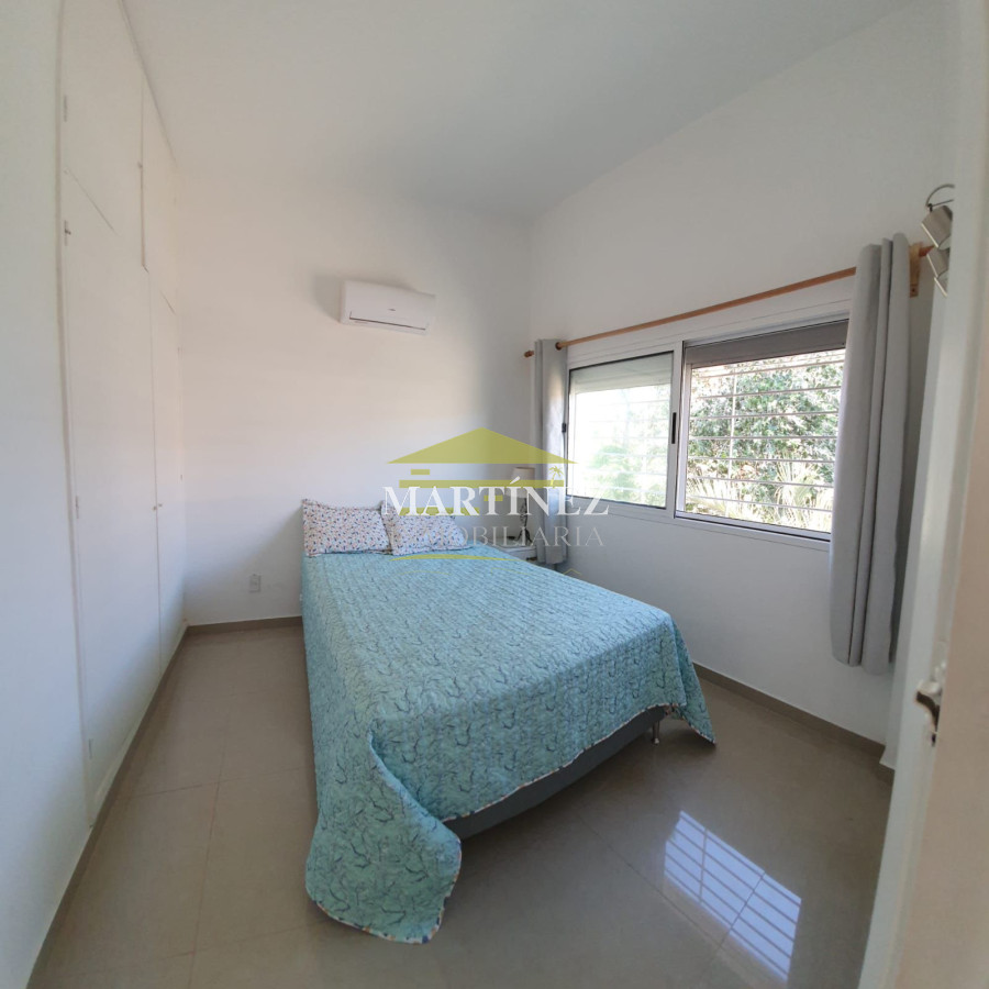 Casa ID.57 - Alquiler hermosa casa 2 y medio dormitorios 2 baños en Punta del este, Parada 14