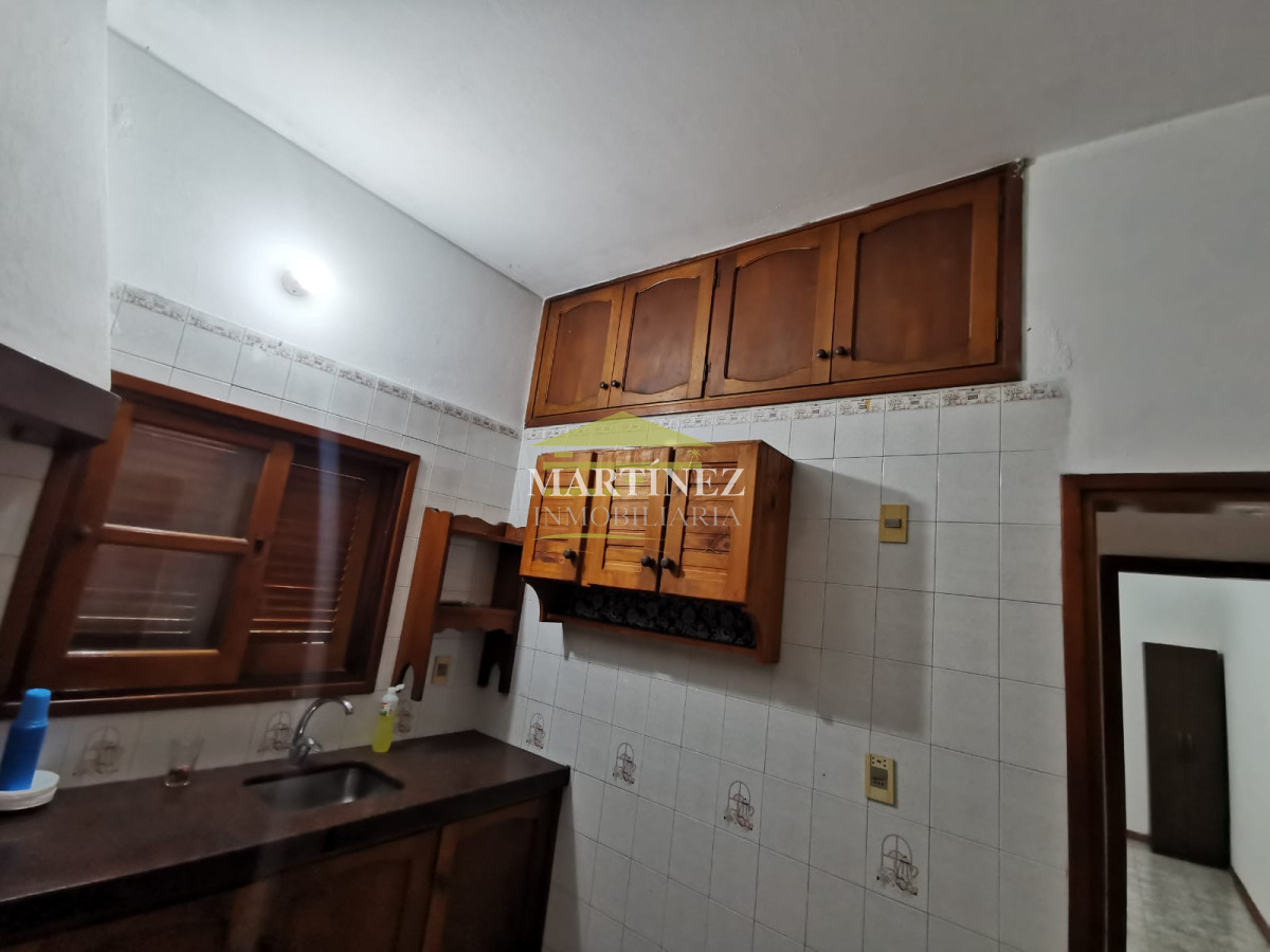 Casa ID.134 - Venta Chalet con un total de 6 dormitorios en Cantegril, Punta del este