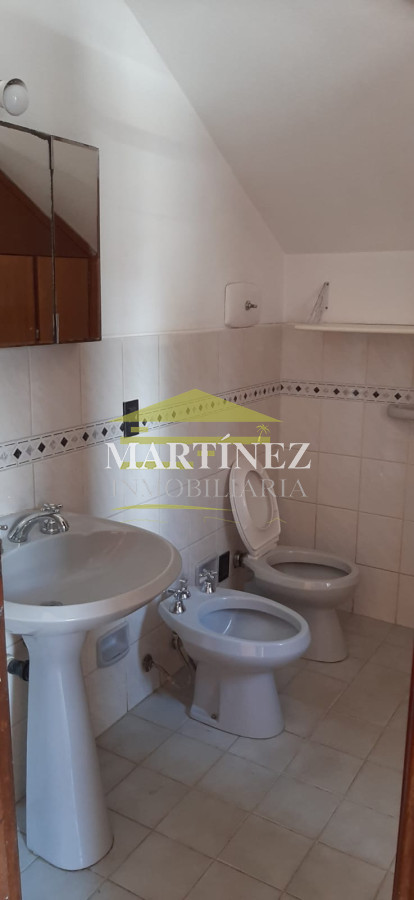 Casa ID.26 - Alquiler anual Excelente Casa En Zona Cantegril Punta Del Este