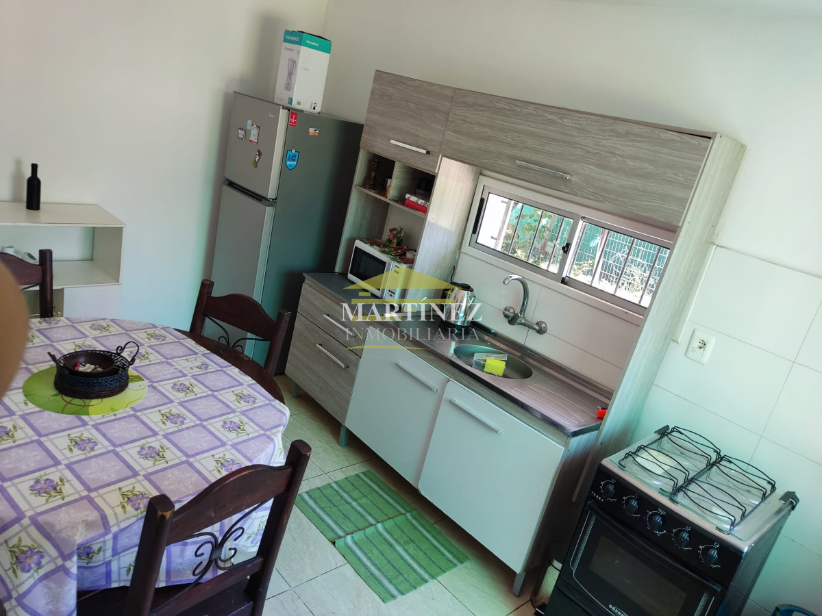 Casa ID.39 - Alquiler Casa 3 dormitorios 2 baños y amplio jardín en La Barra, El Tesoro