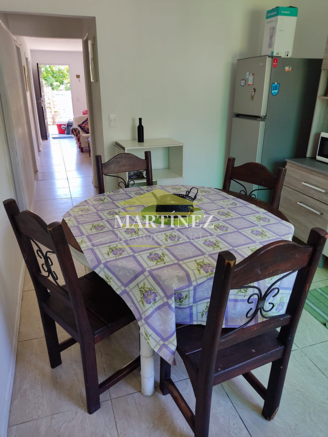 Casa ID.39 - Alquiler Casa 3 dormitorios 2 baños y amplio jardín en La Barra, El Tesoro