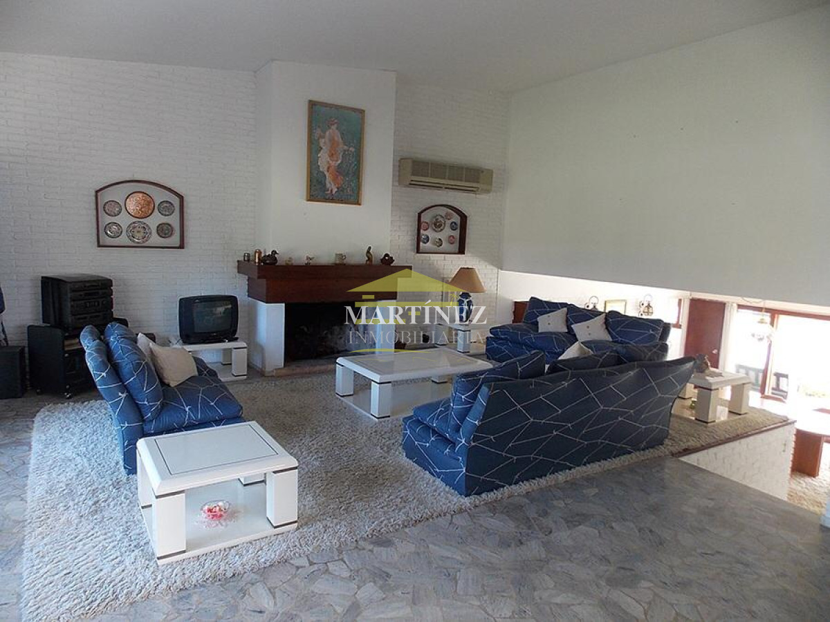 Casa ID.10 - Gran Casa en alquiler a metros del mar en Punta del este